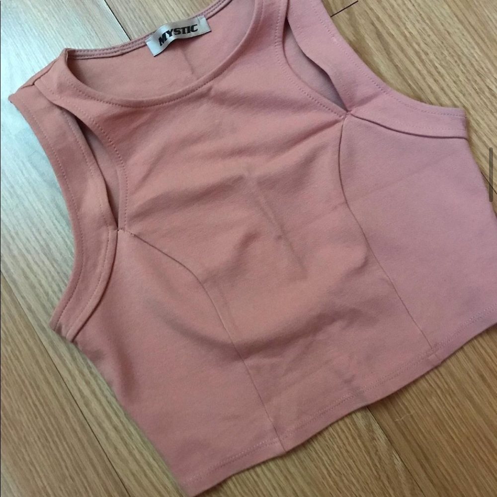 Crop tank
